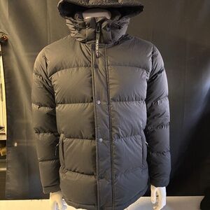 New womens medium Aritzia The Super Puff Original Down coat